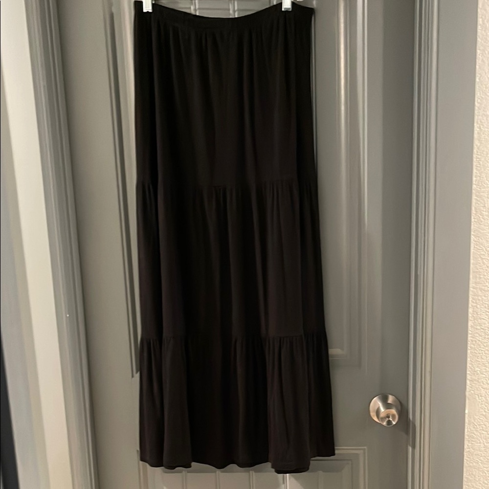 New Directions Black Tiered Maxi Skirt for Night Out